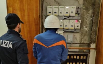 Pachino – Rafforzato il controllo del territorio, contrasto all’illegalità diffusa. Denunciati due giovani per vari reati e altre due persone per furto di energia elettrica
