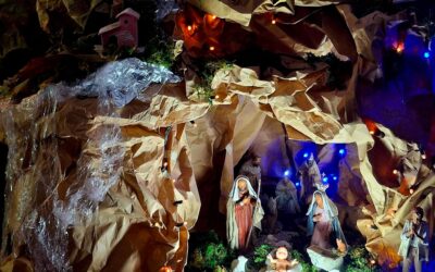 Il 22esimo Presepe artistico 2025 di Angelo Di Tommaso ha omaggiato Dante e la sua “Divina Commedia”. Il ricordo della madre Nunziatina