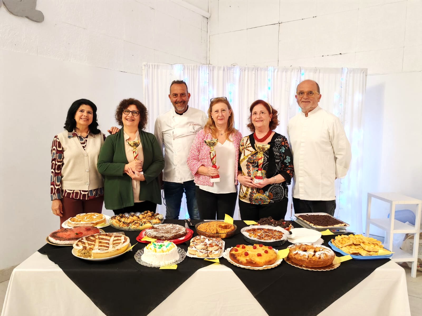 Festa del dolce le tre classificate insieme alla presidente e ai giudici