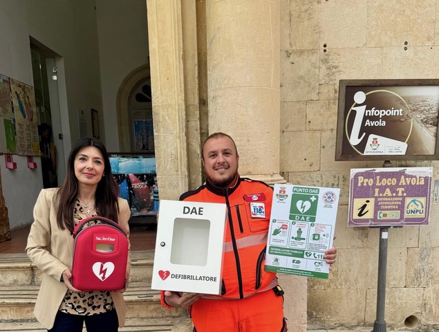 defibrillatore avola