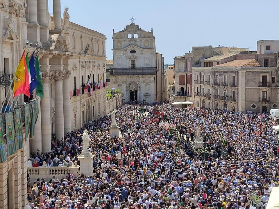 santa-lucia-piazza-duomo-2023
