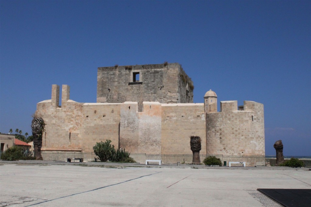 Castello-di-Brucoli-4-1024×683