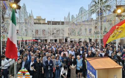 Ad Augusta comizio di Giuseppe Di Mare dal format originale. In piazza Mattarella con il duo Joe B e Cianchino