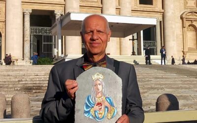 Canicattini Bagni – Il sindaco Paolo Amenta e il prof. Tanino Golino da Papa Leone. Un dipinto ad olio della Madonna delle Lacrime