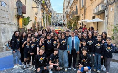 Noto celebra i giovani artisti di “ScuoleInfiore”. Via Nicolaci pronta a trasformarsi nel regno della Cultura Pop