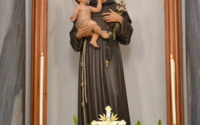 Floridia celebra Sant’Antonio | Chiesa gremita per la S. Messa solenne e la tradizionale benedizione del pane