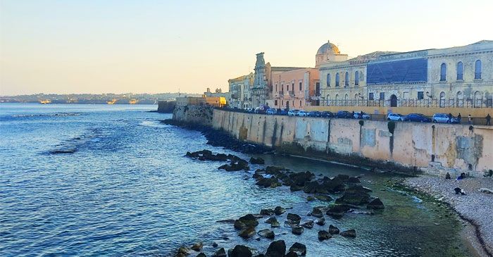 87a7bb679aa7c844fff04033f0ca6d81c3cd6276-vista-da-ortigia-jpg-69893-1733328787