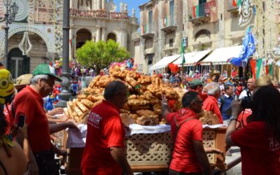 Nel cuore della tradizione | San Paolo a Palazzolo: la lavanda, il pane benedetto e il mito dei serpentini