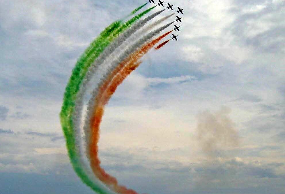 Lido di Noto, il cielo si è tinto di tricolore. Successo per il Noto Air Show 2026
