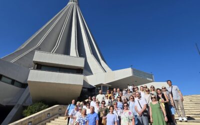 Sulla soglia del Santuario, il sacerdote custode dell’incontro