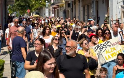 Corteo contro miasmi e inquinamento a Priolo | Cittadini uniti per difendere la salute
