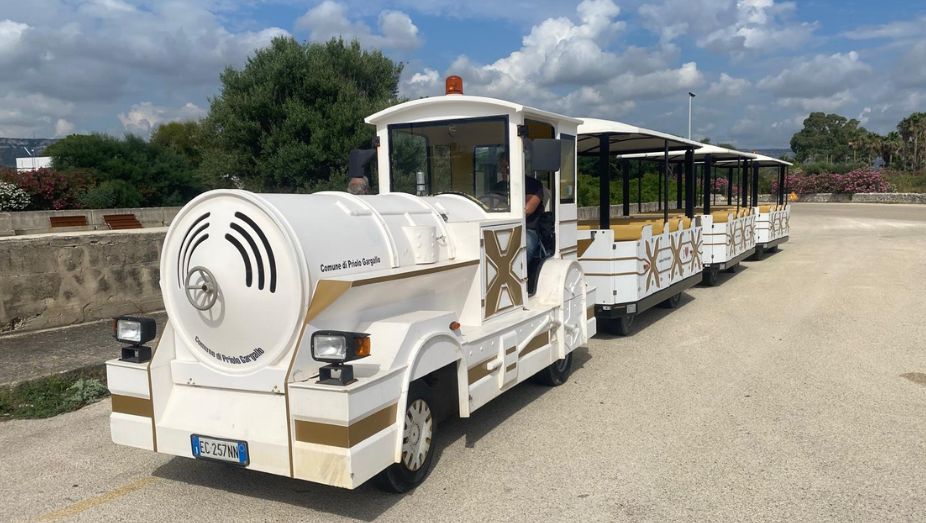 Marina-di-Priolo-operativo-da-oggi-il-trenino-elettrico-gratuito