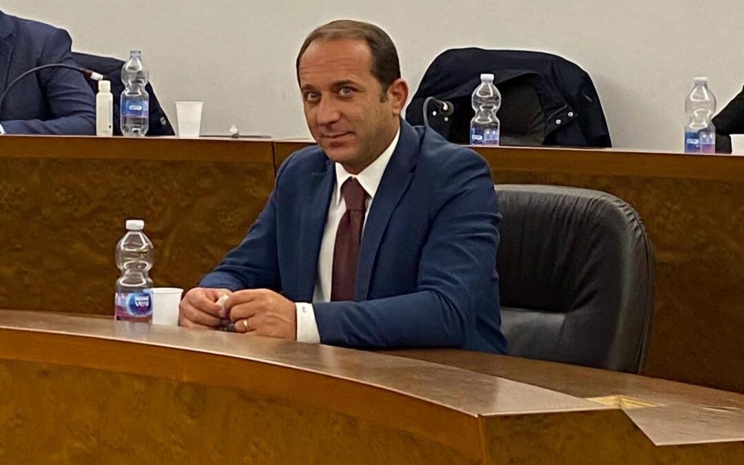 Spada aderisce a Futuro Nazionale: «Più vicino alla mia idea di impegno politico»