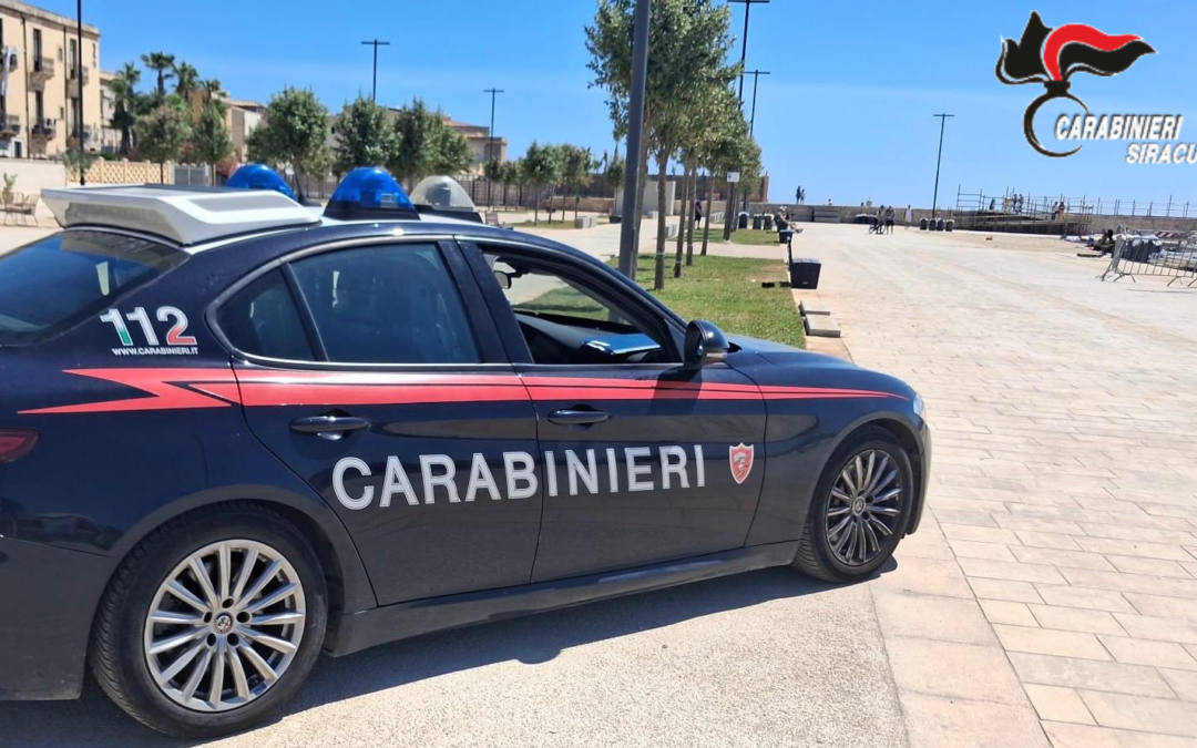 Siracusa | Controlli straordinari alla Borgata. Tre denunce, cinque segnalati per droga e 16 veicoli sequestrati
