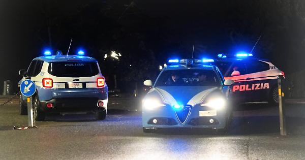 polizia1-1759907496693.jpg–spaccio_di_droga_ed_estorsioni__blitz_della_polizia_ad_avola__11_arresti