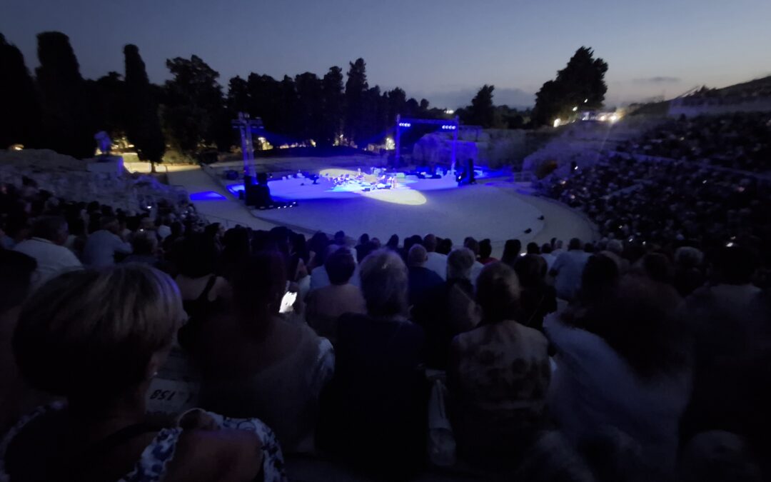 Siracusa, questa sera Giovanni Caccamo incanta il pubblico con “L’alba dentro l’imbrunire”