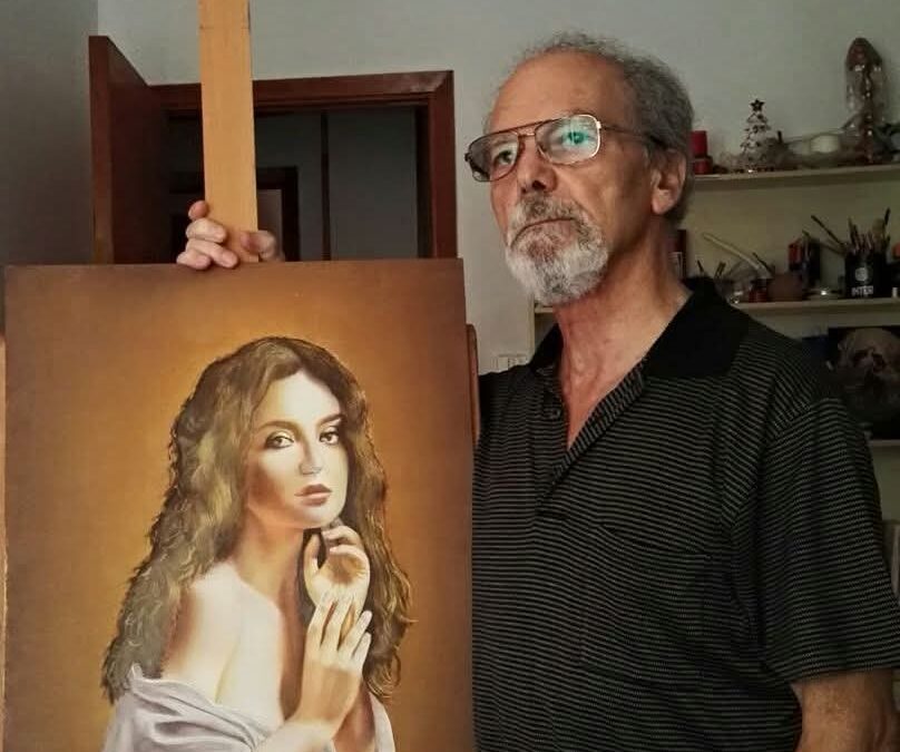 La storia di Salvo Bosco, il pensionato siracusano che ha scoperto nella pittura un dono capace di raccontare la bellezza e la fede