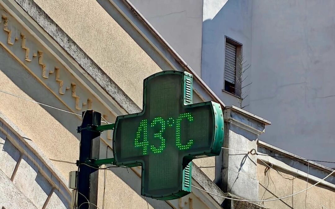 Siracusa, caldo estremo: oltre 43 gradi | Sicilia nella morsa dell’afa con picchi di 45