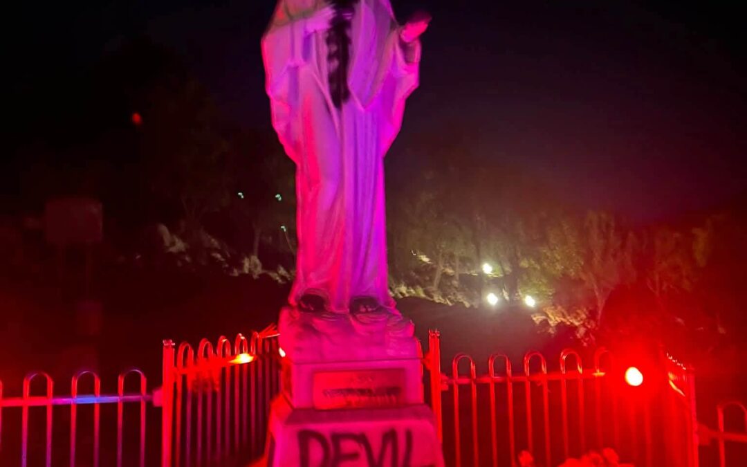 Medjugorje | Sfregiata la statua della Vergine sul Podbrdo