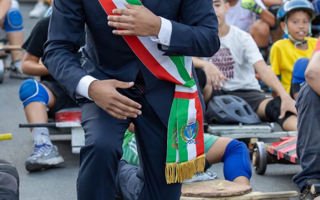 Anche il sindaco Tiziano Spada sul carrocciolo: «Solarino unita nelle sue tradizioni»
