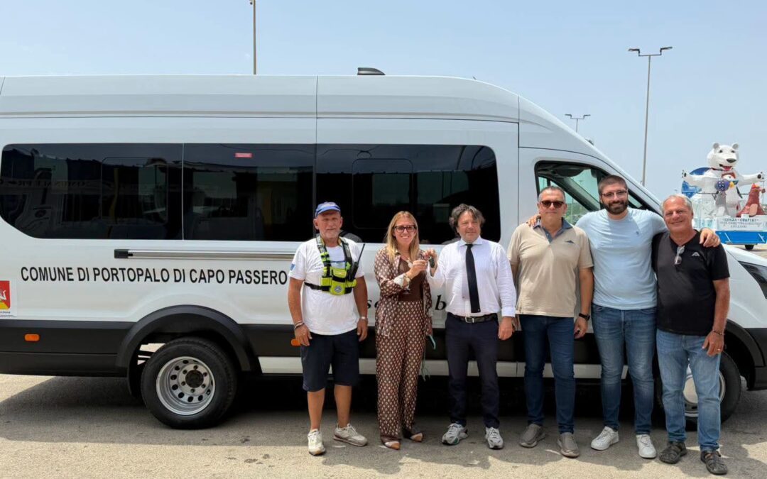 Portopalo, arriva il nuovo scuolabus comunale | Il sindaco annuncia il nuovo servizio