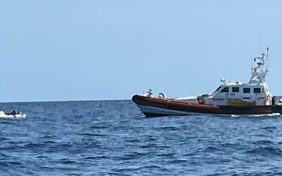 Sedici vite salvate al largo di Malta | Il gesto di umanità dei pescatori della “Mathias”