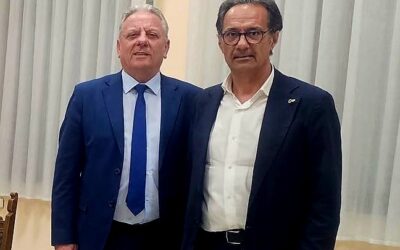 Paolo Amenta si congratula con Salvo Di Salvo per la Gran Croce “Pro Ecclesia et Pontifice”