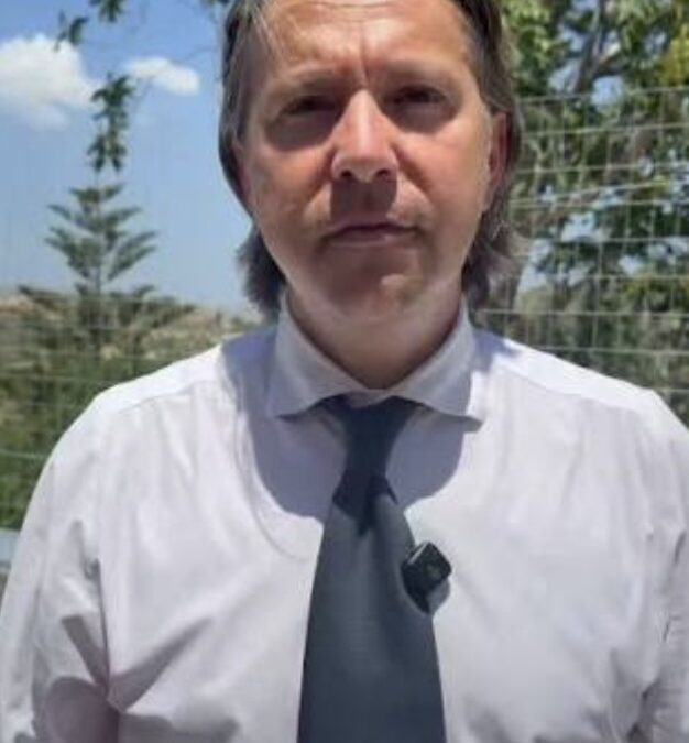 Noto | Proseguono i lavori di bitumazione. Riqualificata via Angelo Cavarra