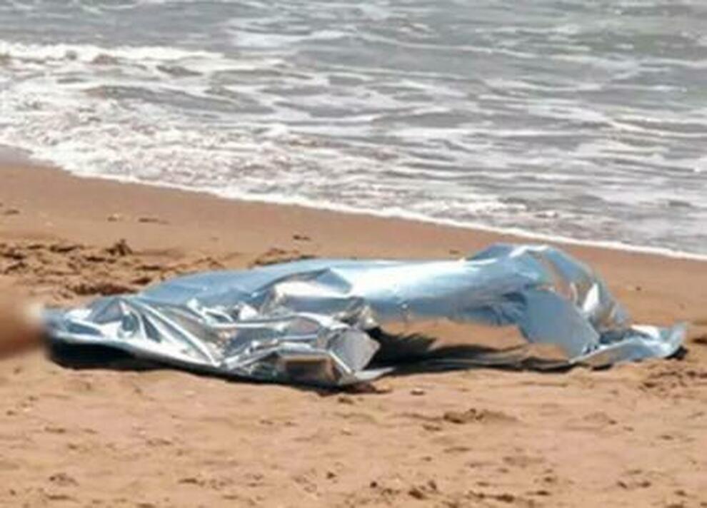 cadavere-in-mare