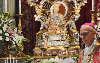Santa Venera ad Acireale | Il vescovo Raspanti: «Abbiamo perso il senso del limite e delle relazioni»