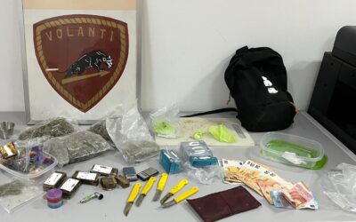 Siracusa, in casa oltre un chilo di hashish e droga di ogni tipo: arrestato 34enne