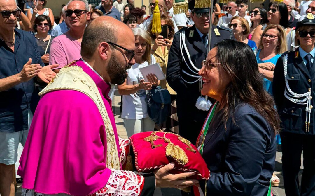 Francofonte ha celebrato la Madonna della Neve, consegnate le chiavi della città alla Patrona
