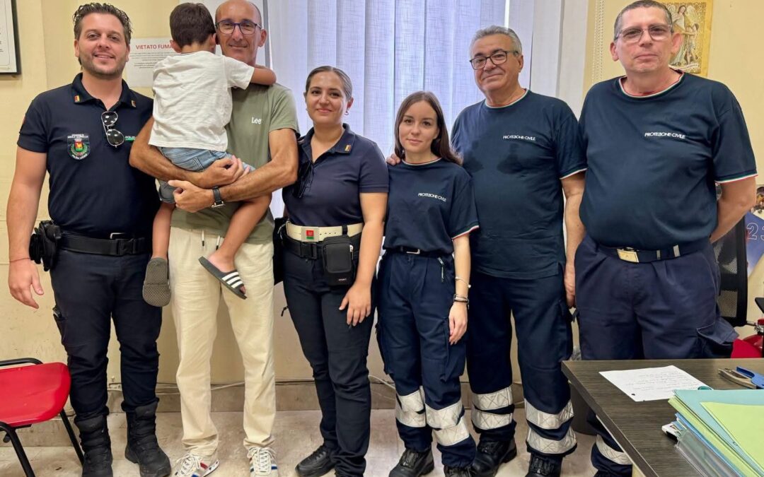 Incendio in via Gramsci a Priolo – Salvate tre persone | Decisivo l’intervento dei soccorritori