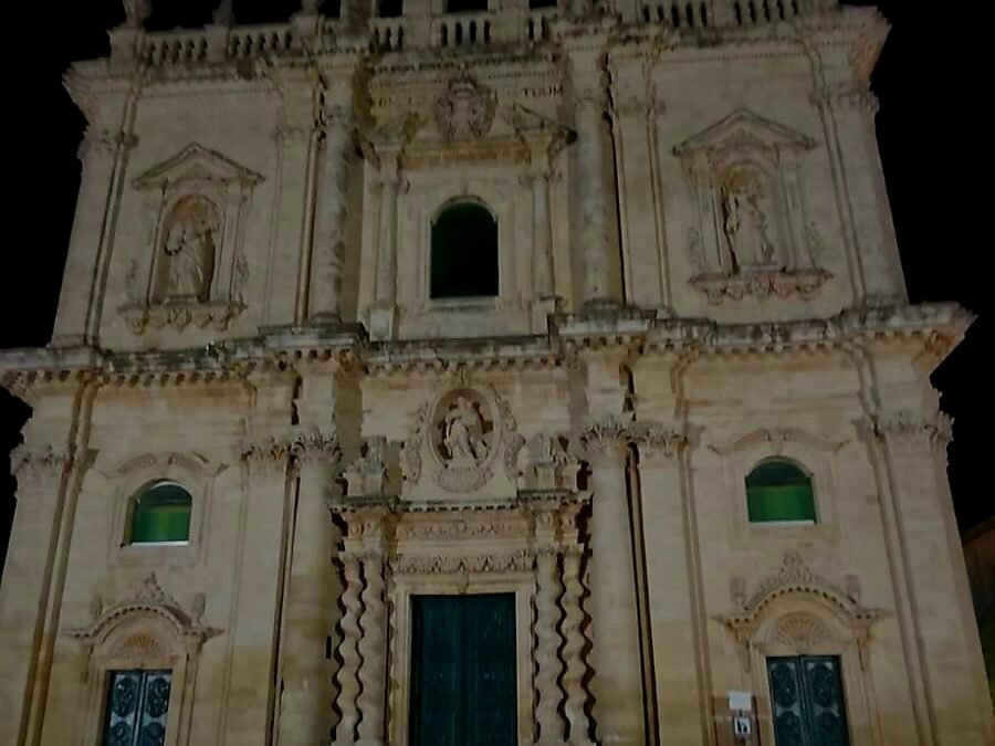 Nel silenzio della notte | La Chiesa Madre di Sortino toglie il fiato