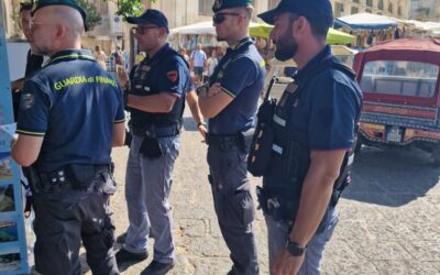 Controlli straordinari interforze a Ortigia: rimosse le installazioni pubblicitarie abusive