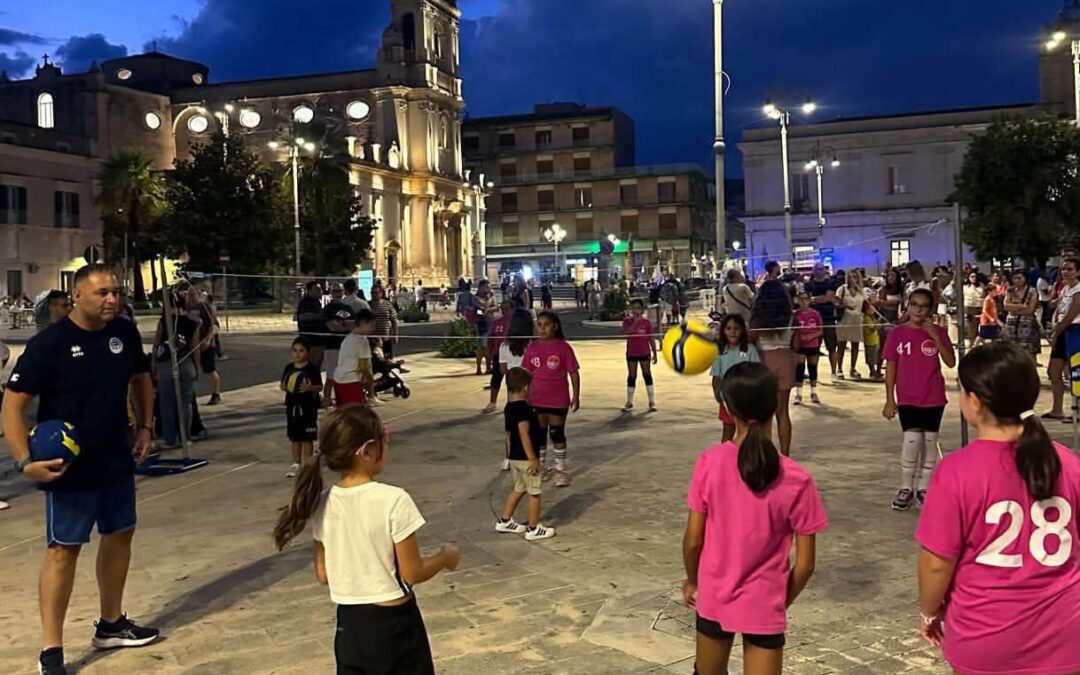 Avola, Piazza Umberto I si trasforma in una grande palestra a cielo aperto