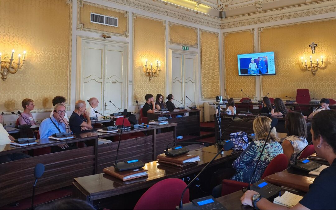 SOTEU 2026 ad Acireale: oltre cento studenti nell’Aula consiliare per dibattere sul futuro dell’Europa
