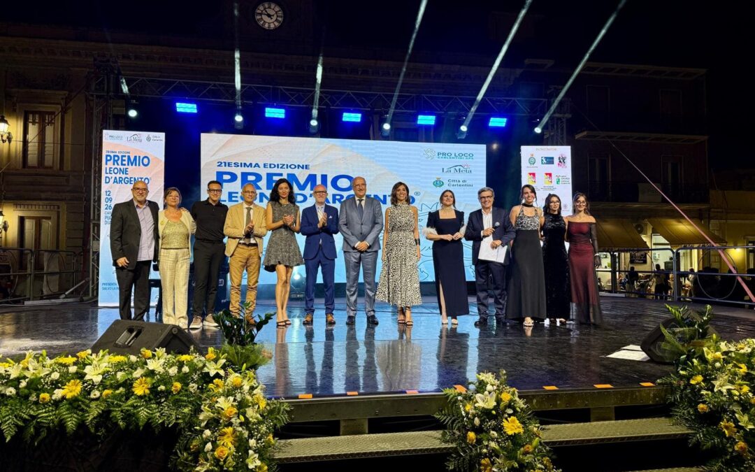 Carlentini celebra le sue eccellenze: al Leone d’Argento premiati talento, cultura e legalità