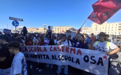 Siracusa, studenti in corteo: “Più scuole, basta guerra e carovita”