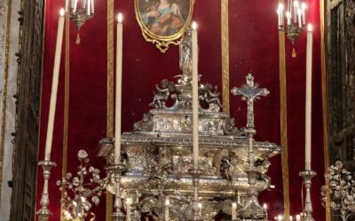 Palermo, il direttore in visita all’urna di Santa Rosalia: “Da piccolo venivo con i miei genitori, tornerò per andare a Monte Pellegrino”