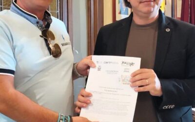 NOTO – Nuova licenza taxi, consegnata a Palazzo Ducezio a Sebastiano Lombardo