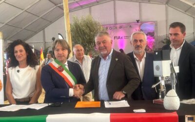 Noto si gemella con la Costa del Sol: firmato in Spagna l’accordo con l’Axarquía