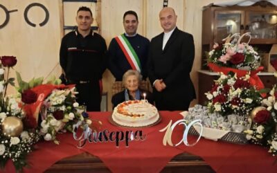 Buccheri festeggia i 100 anni della signora Giusella Failla