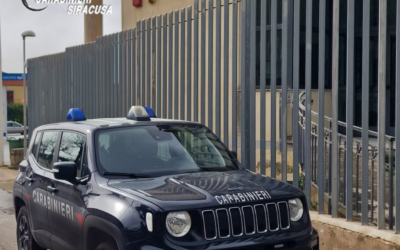 Ferla, arrestato 16enne sorpreso con panetto di hashish e coltelli mentre torna da scuola